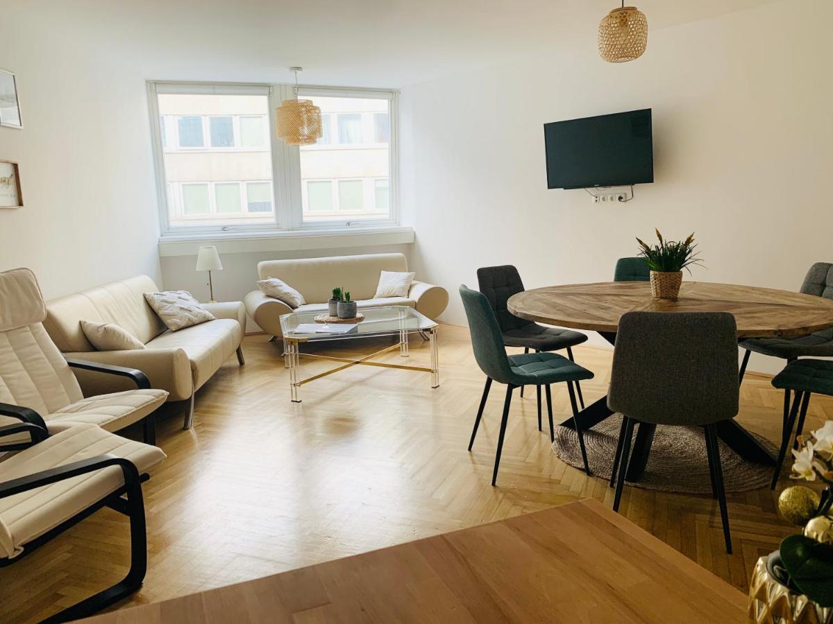 Ruhige Wohnung Im Gasometer Wien *Wifi*U3*Netflix* エクステリア 写真